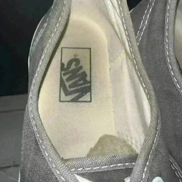 Vans Off the‎ Wall Sneakers - Picture 2 of 5